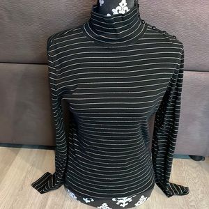 LAUREN RALPH LAUREN Black With Gold Shiny Stripes Sweater Size Medium